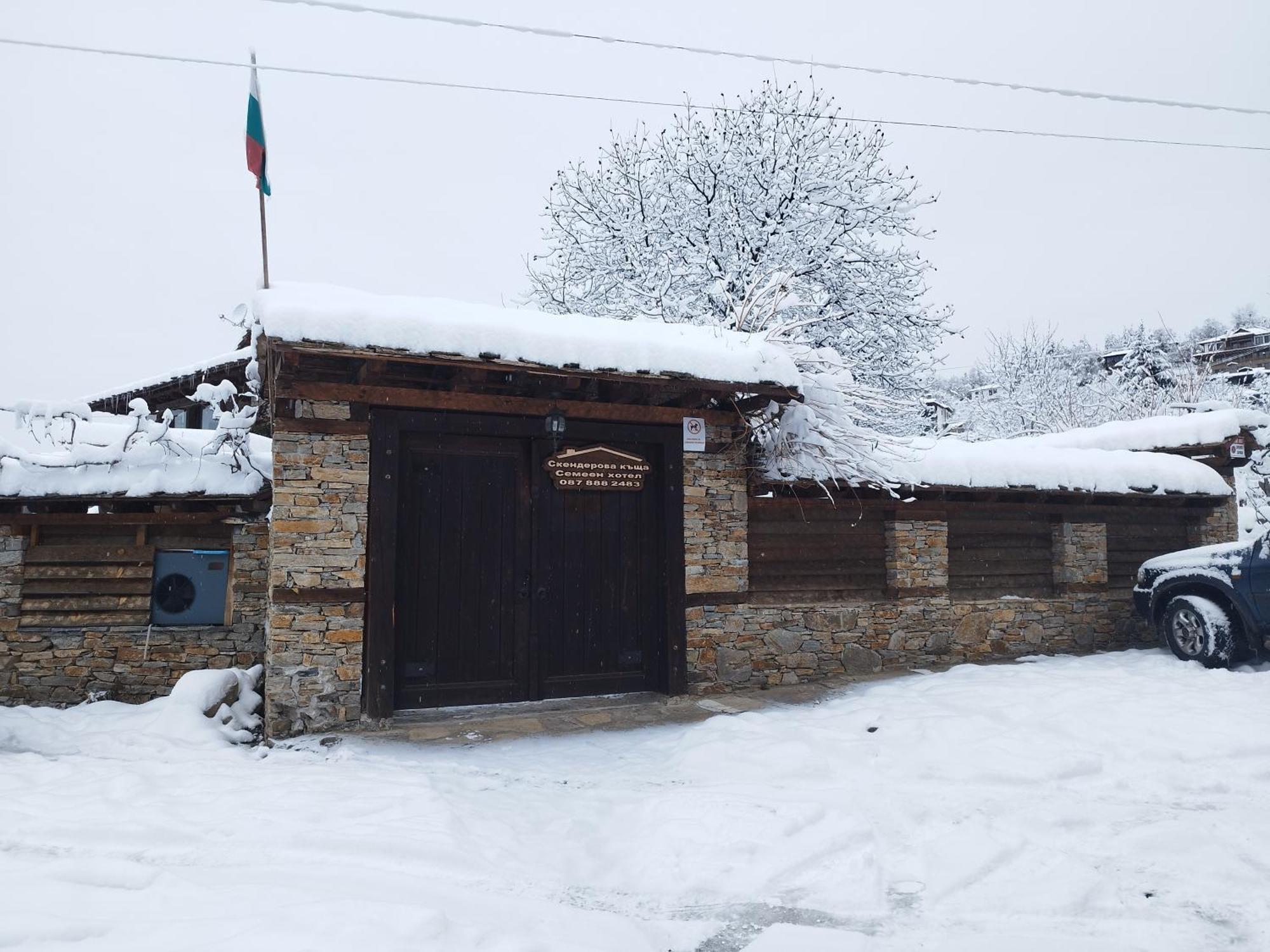 Семеен Хотел Скендерова Къща Leshten Εξωτερικό φωτογραφία